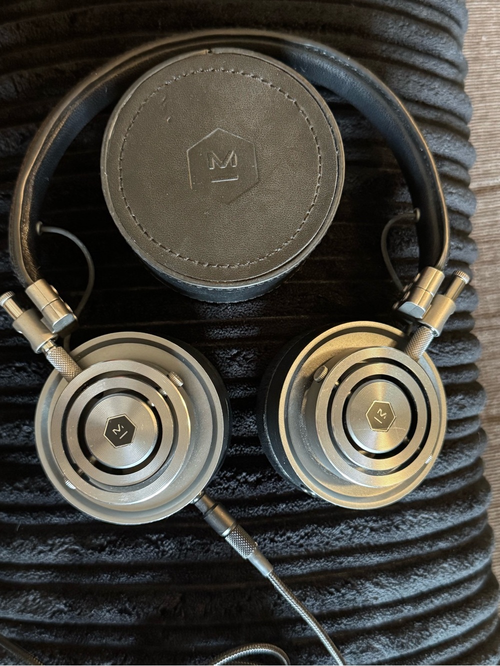 MH40 Over-Ear Headphones in Silver
